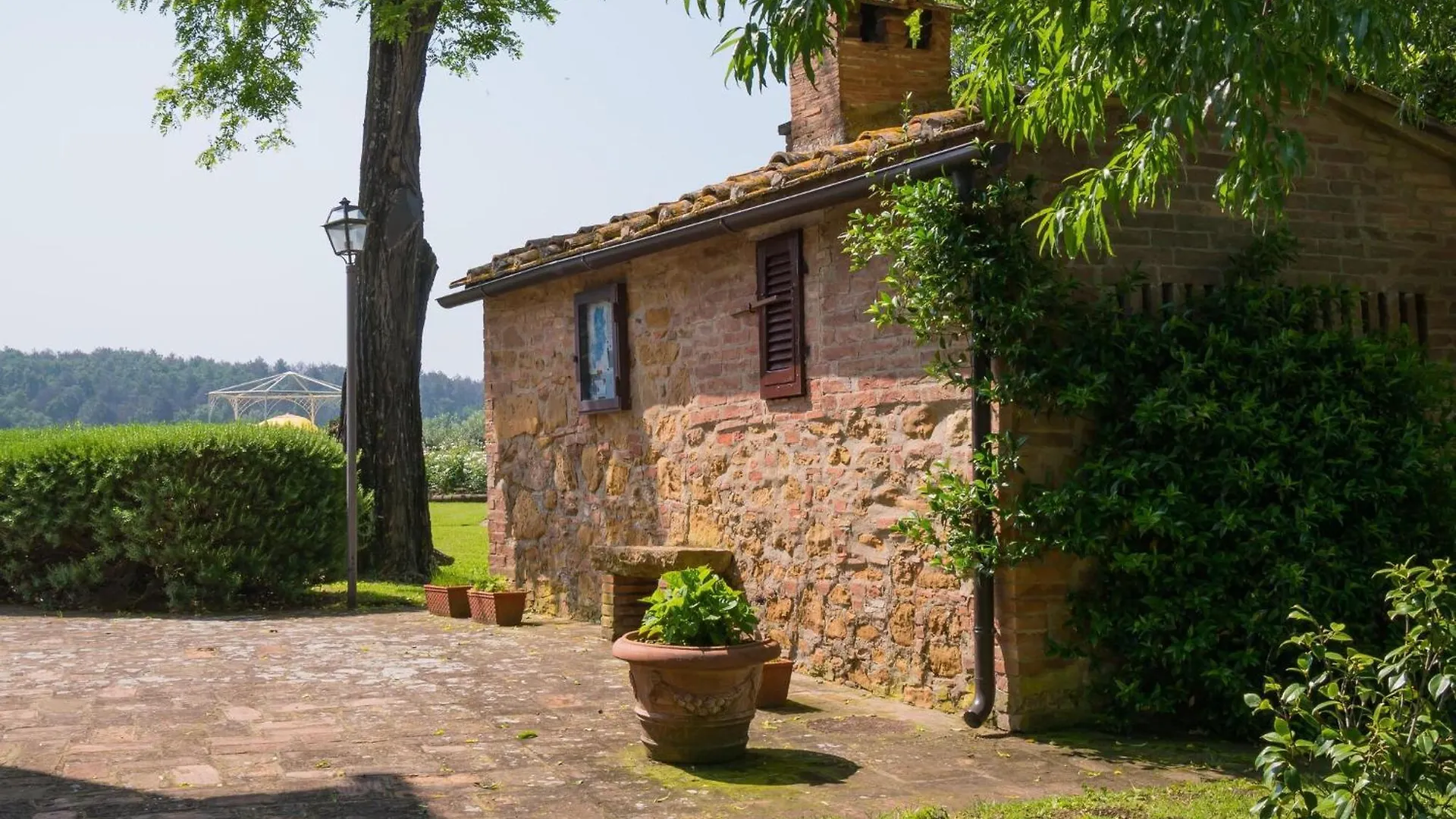 Typical Tuscan Apartment With Garden And Pool Montaione