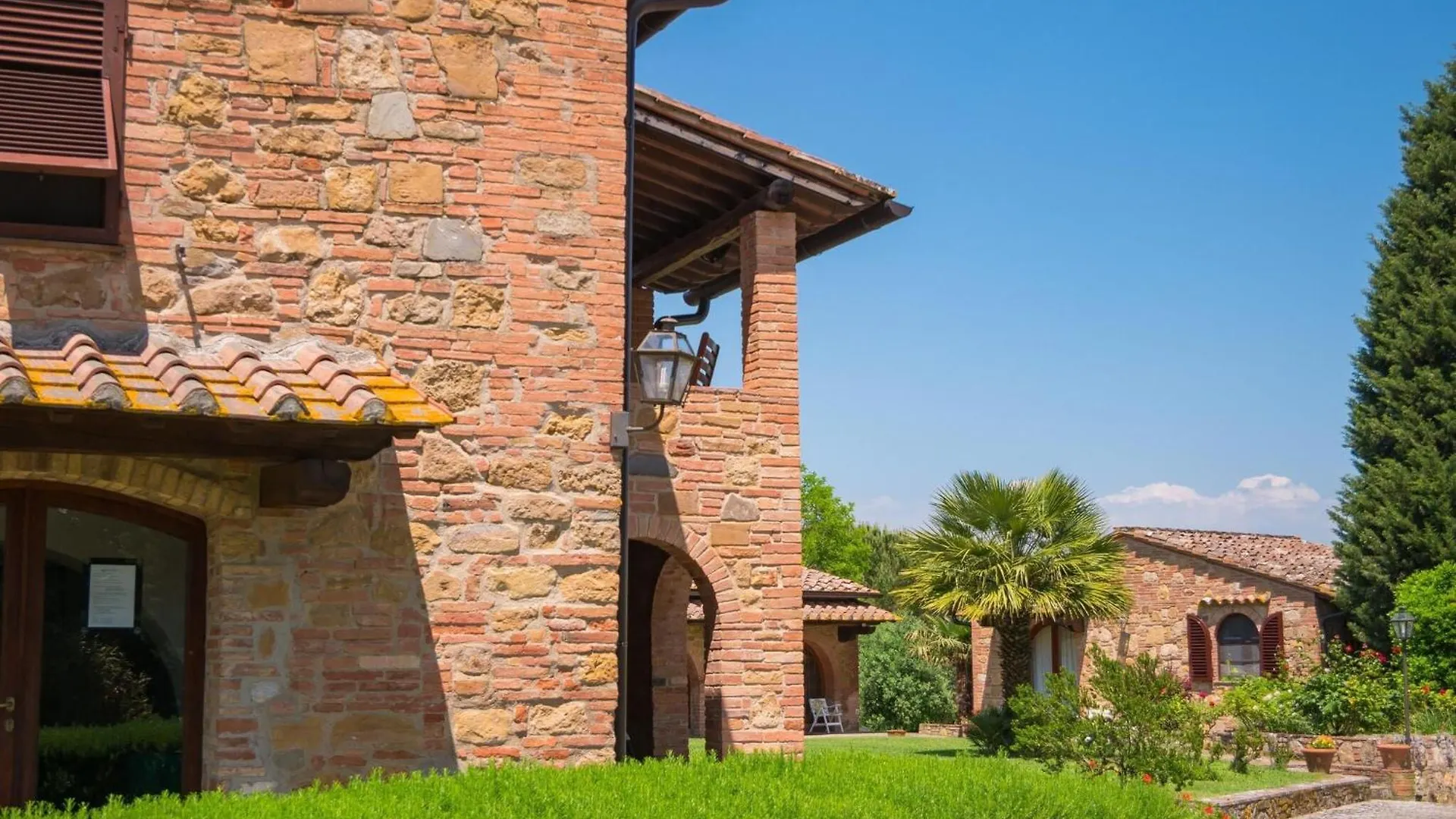 Typical Tuscan Apartment With Garden And Pool Montaione