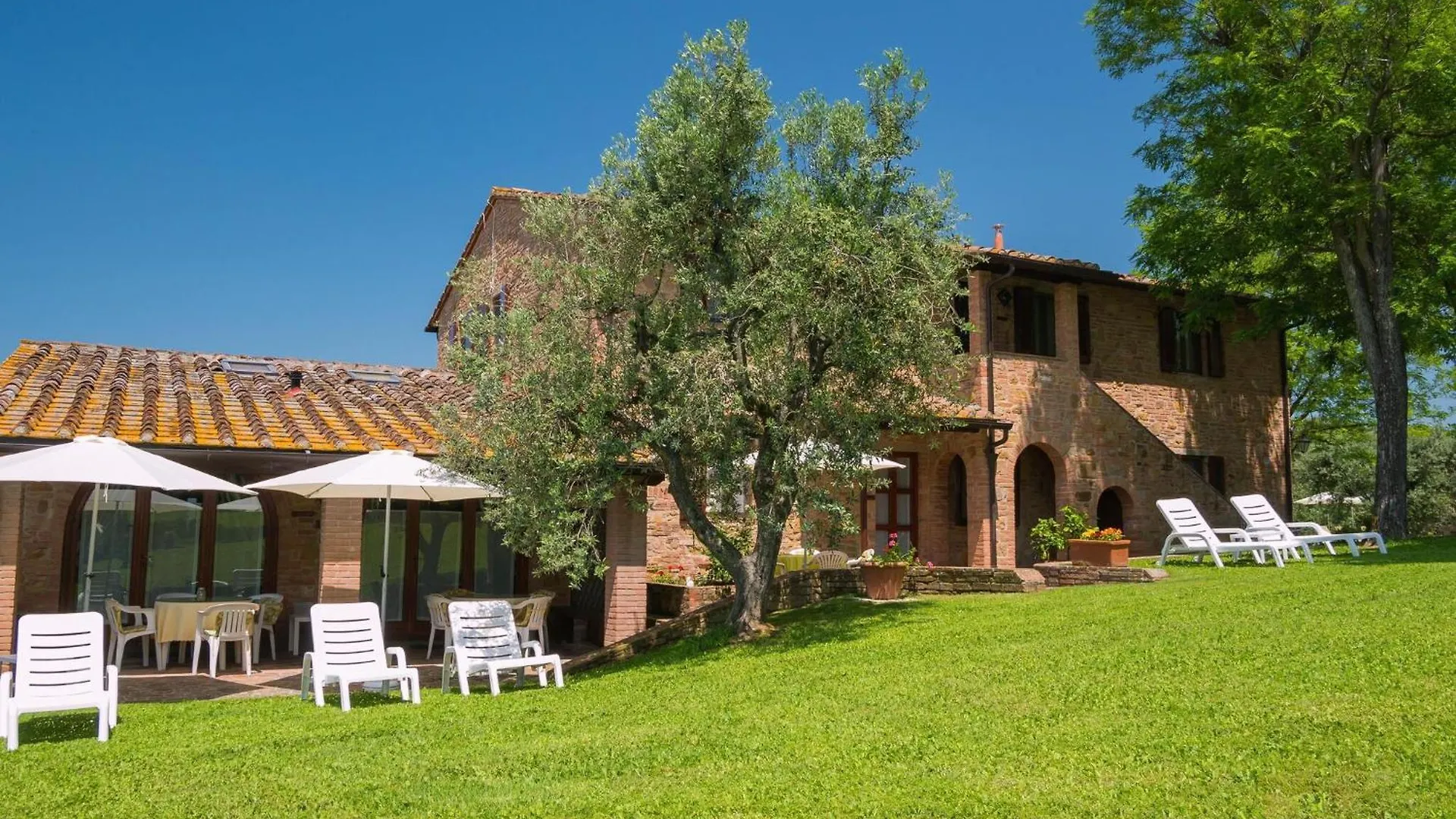 Typical Tuscan Apartment With Garden And Pool Montaione Italy