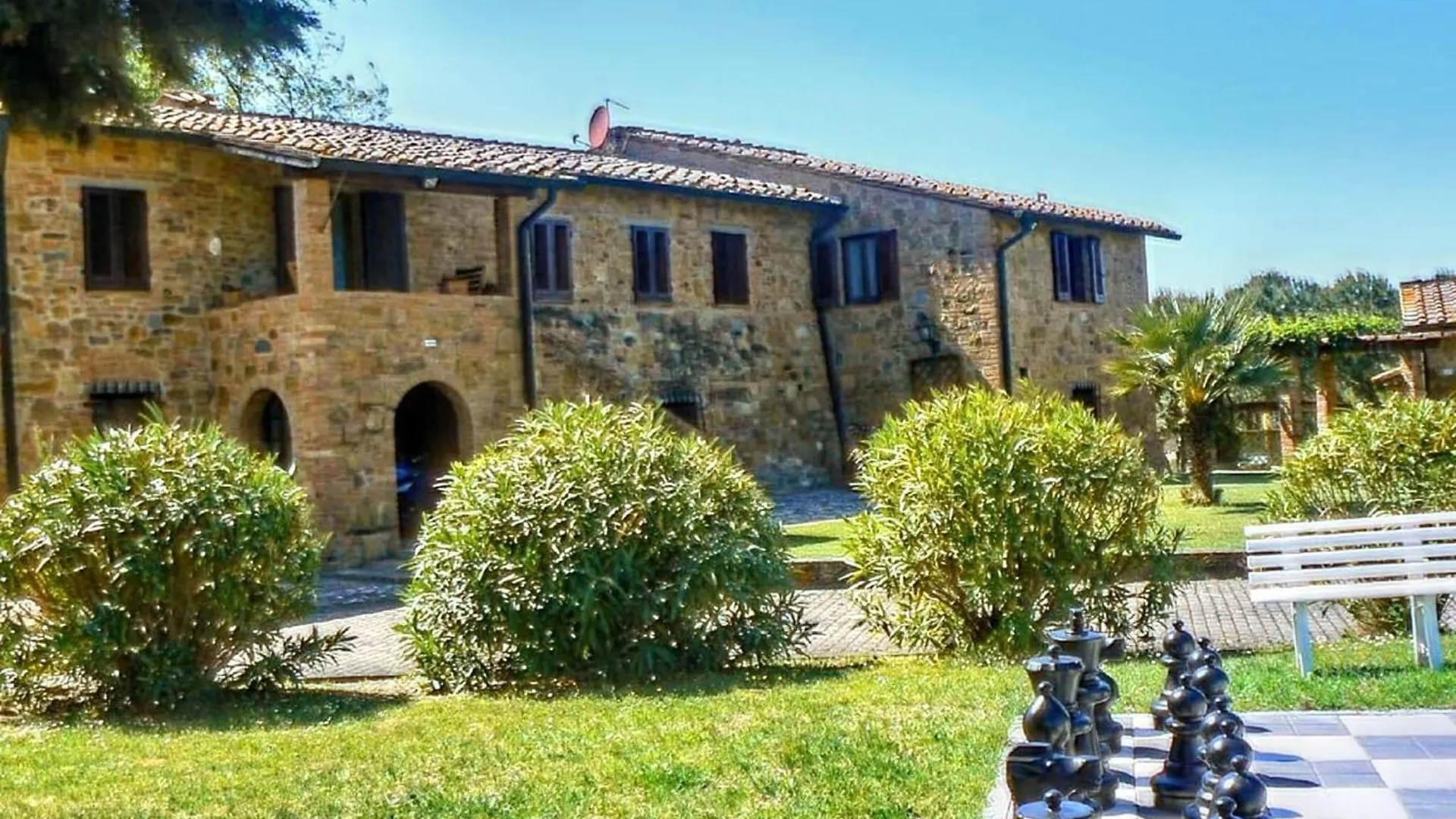 Typical Tuscan Apartment With Garden And Pool Montaione